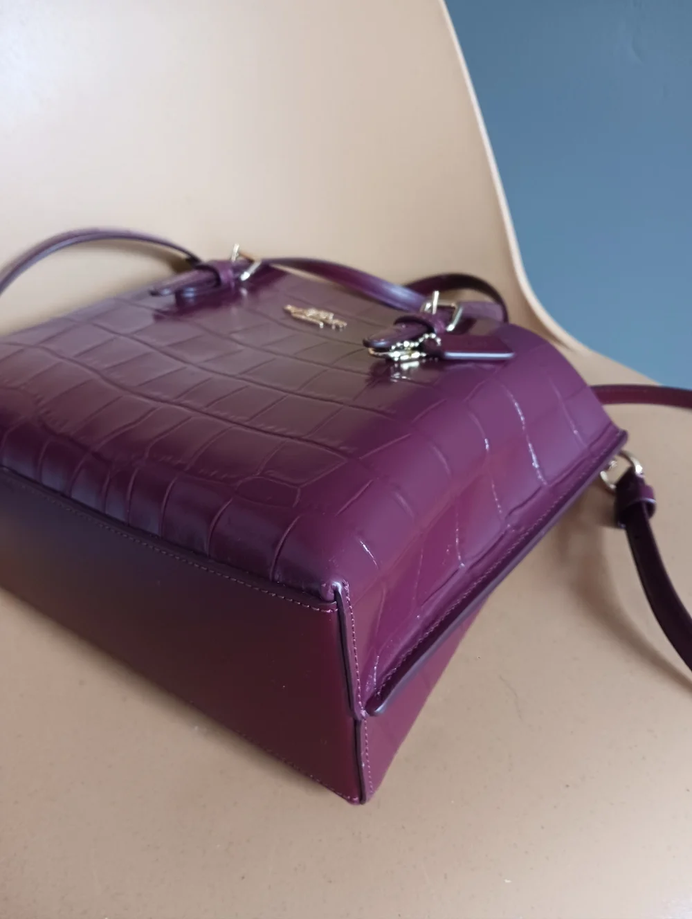 Coach Mollie Crocodile Embossed Red Wine Tote Bag, Crossbody Bag - Picture 10 of 13